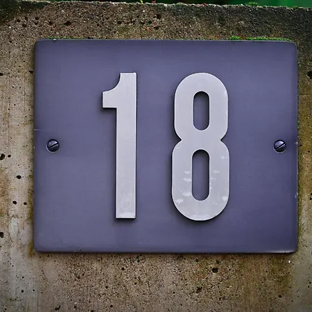 Luxurious With Views דירה *