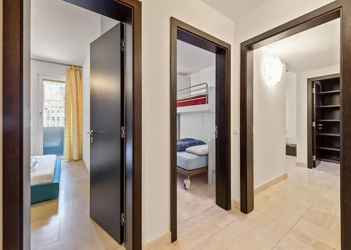 Luxurious With Views Апартаменты